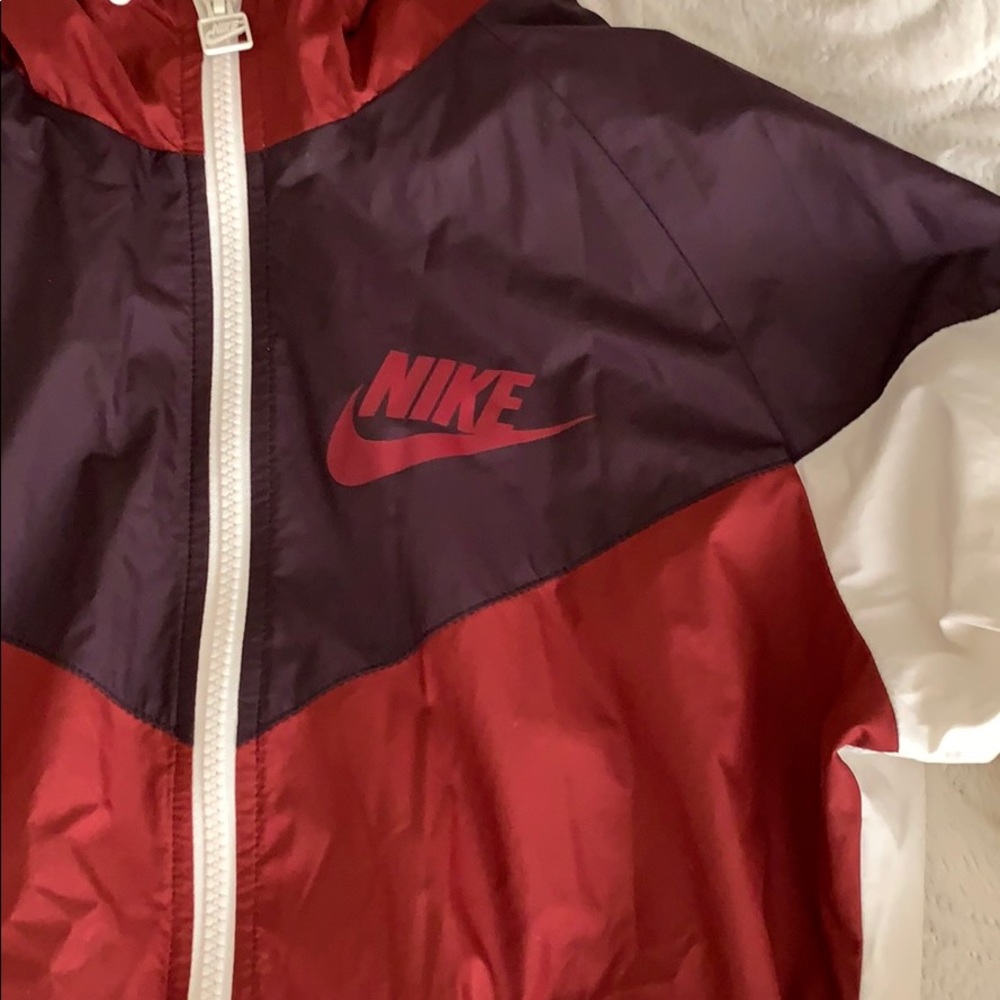 Nike Windbreaker - Picture 2 of 4